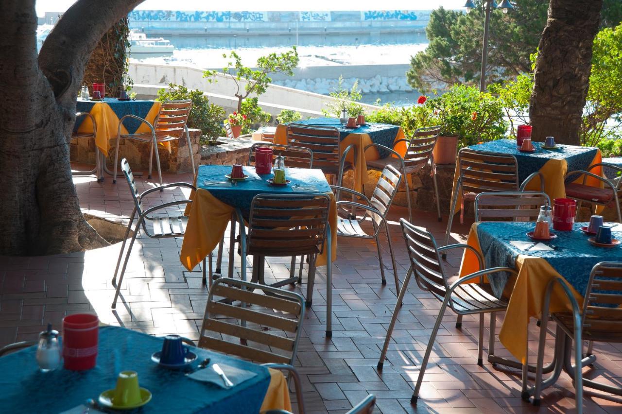Albergo Miramare Кала Гононе Екстериор снимка