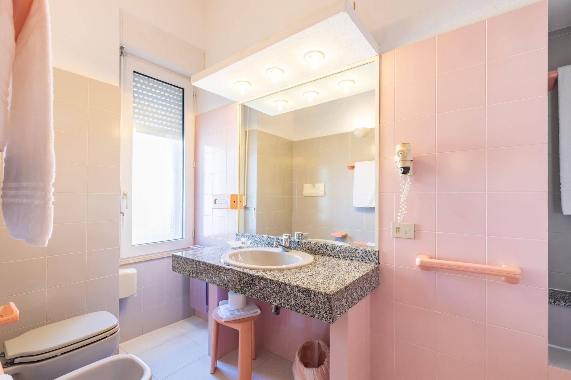 Albergo Miramare Кала Гононе Екстериор снимка