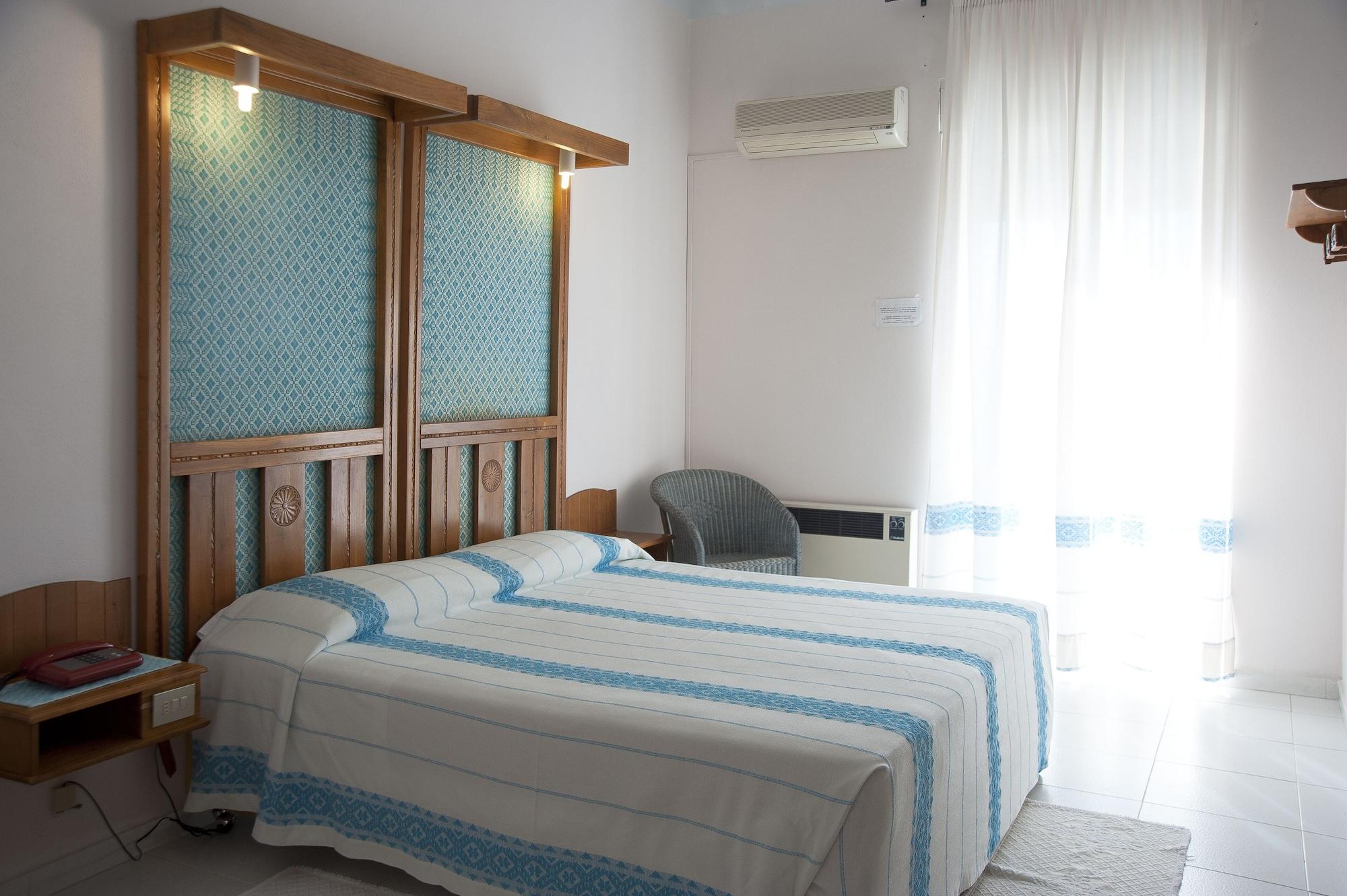 Albergo Miramare Кала Гононе Екстериор снимка